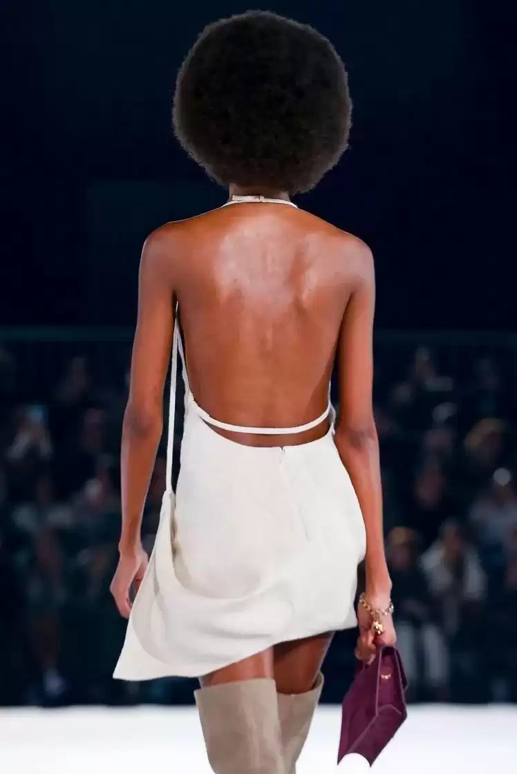 撩人于无形！跟Lisa学最高级细节穿搭术，你敢挑战吗？