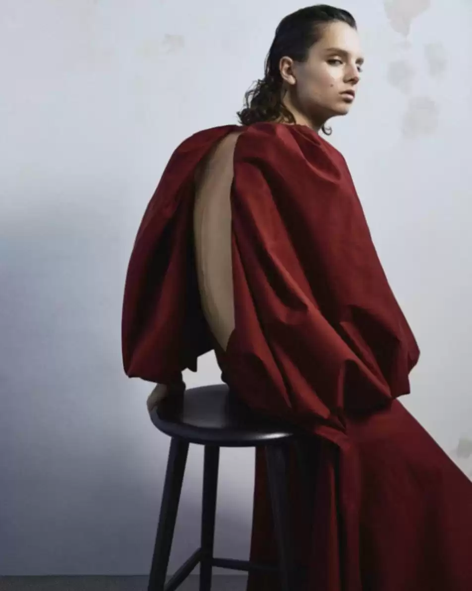 撩人于无形!跟Lisa学最高级细节穿搭术,你敢挑战吗? 撩人于无形!跟Lisa学最高级细节穿搭术,你敢挑战吗?