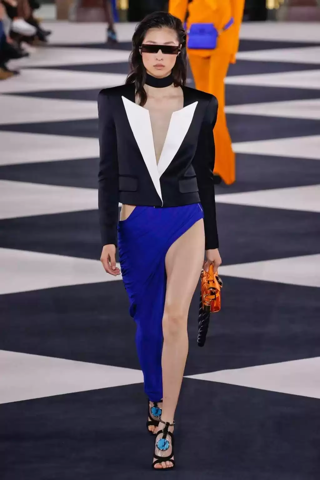 撩人于无形！跟Lisa学最高级细节穿搭术，你敢挑战吗？