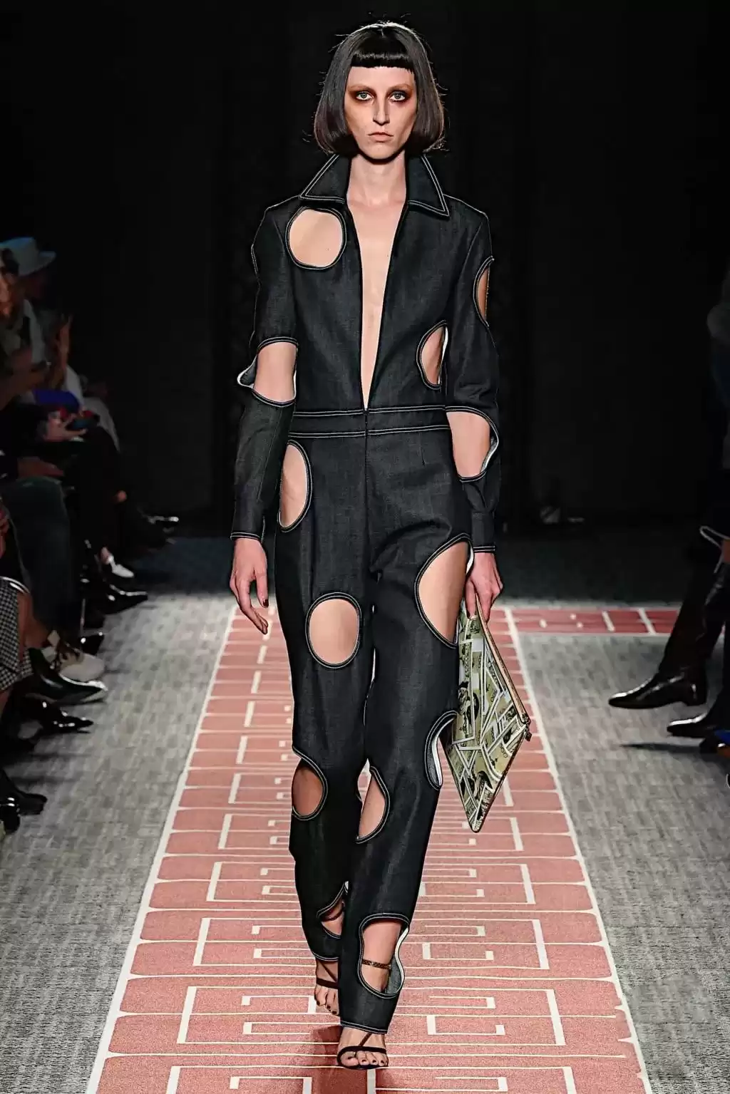 撩人于无形！跟Lisa学最高级细节穿搭术，你敢挑战吗？