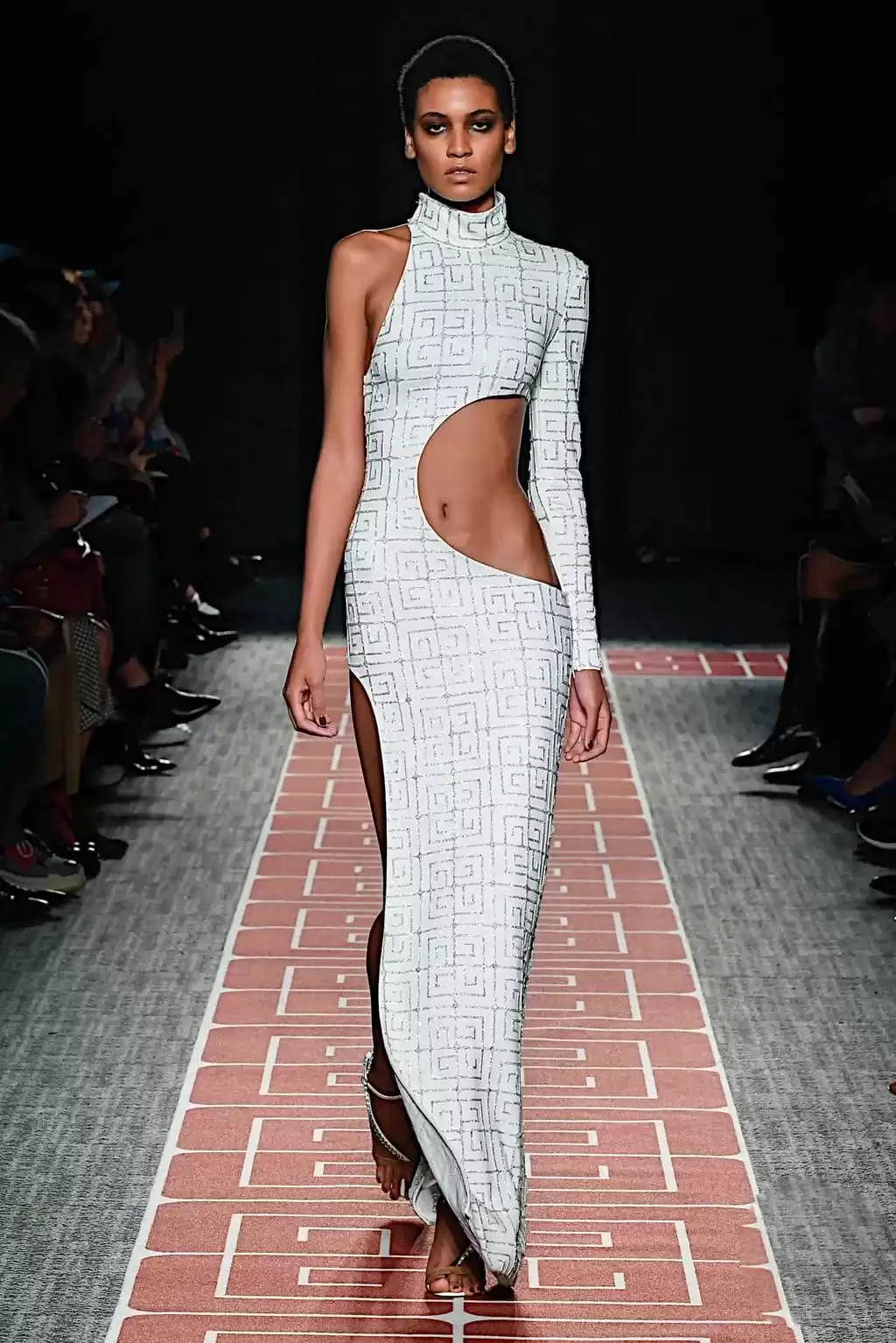 撩人于无形!跟Lisa学最高级细节穿搭术,你敢挑战吗? 撩人于无形!跟Lisa学最高级细节穿搭术,你敢挑战吗?