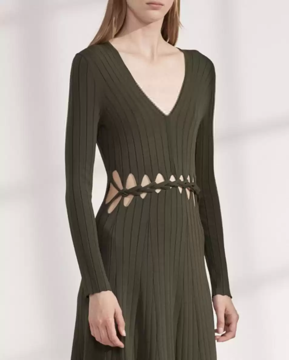 撩人于无形！跟Lisa学最高级细节穿搭术，你敢挑战吗？