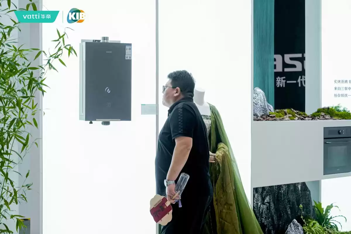 2025热水器市场惊变：技术突围与消费认同，何以难阻下滑狂潮？