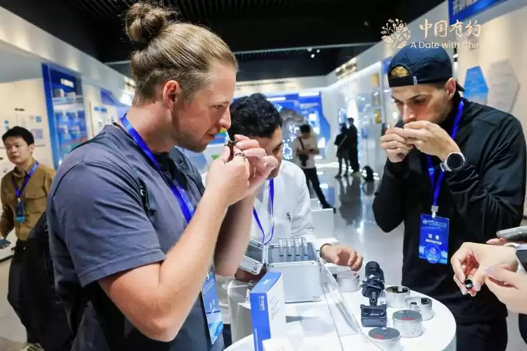 未来已来！国际人士亲身体验深圳科技温度，感受城市质感新高度