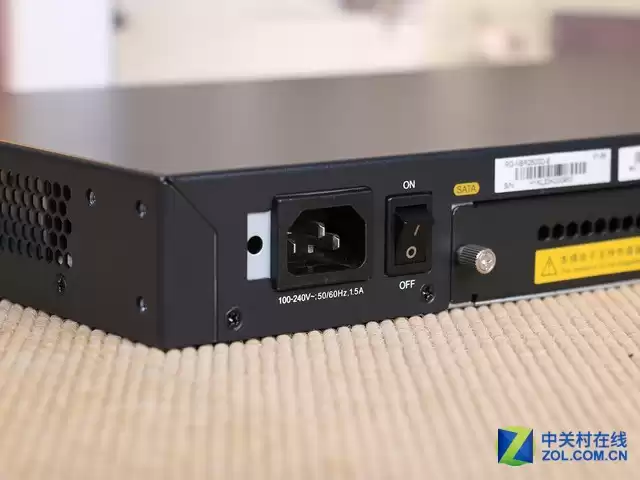 锐捷RG-NBR2500D-E网关评测：一机多能，重新定义中小企业网络体验