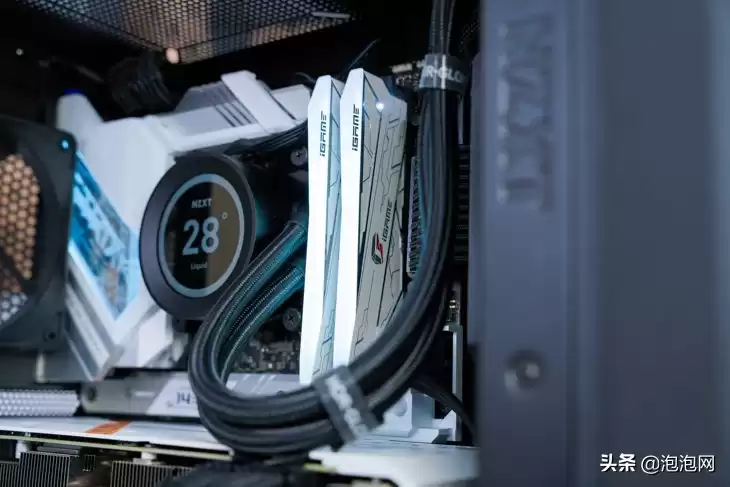 XMP黑科技：一键解锁，让你的高频内存全力冲刺！