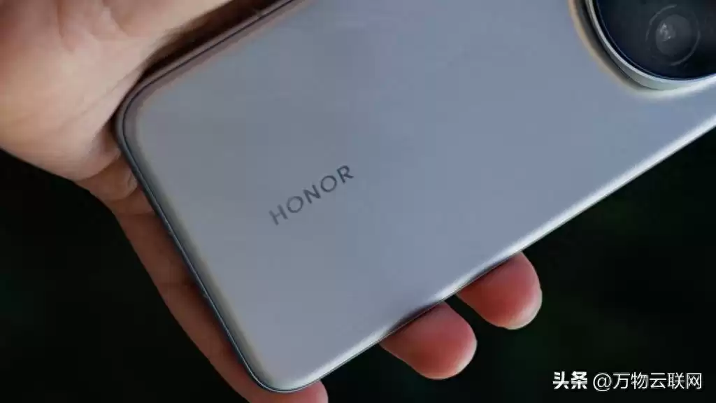 续航革命！荣耀硅碳电池打破纪录，重塑手机未来