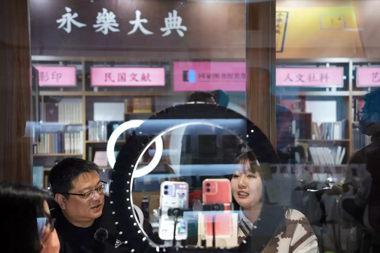 出版业风暴眼:渠道生死战、技术大革命、融合新出路! 出版业风暴眼:渠道生死战、技术大革命、融合新出路!