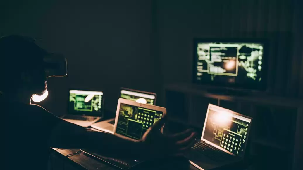 非技术背景转AI岗真相：产品经理可冲，项目经理慎入！