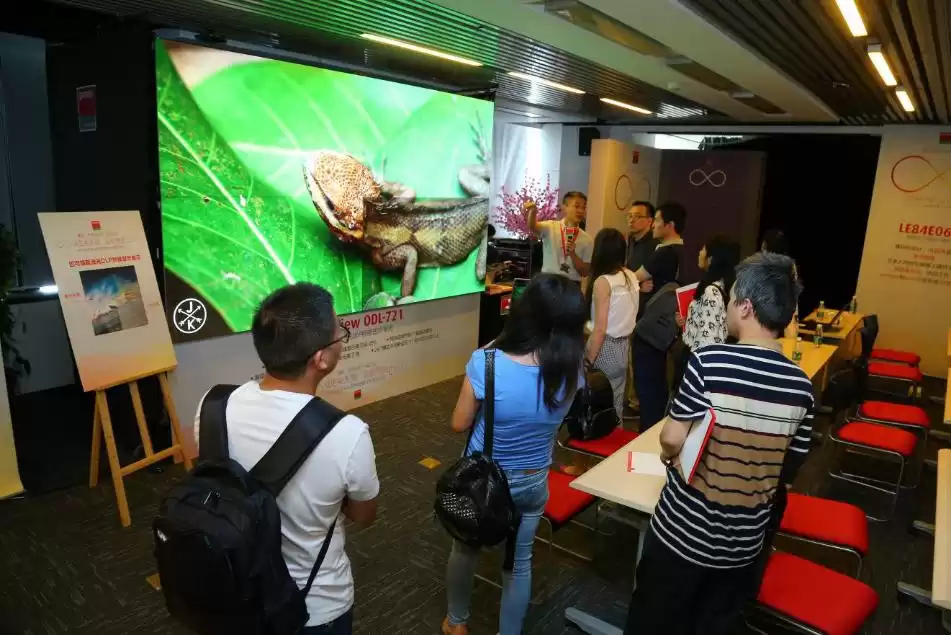 颠覆视觉未来:巴可三色纯激光拼接显示系统重塑行业标杆 颠覆视觉未来:巴可三色纯激光拼接显示系统重塑行业标杆