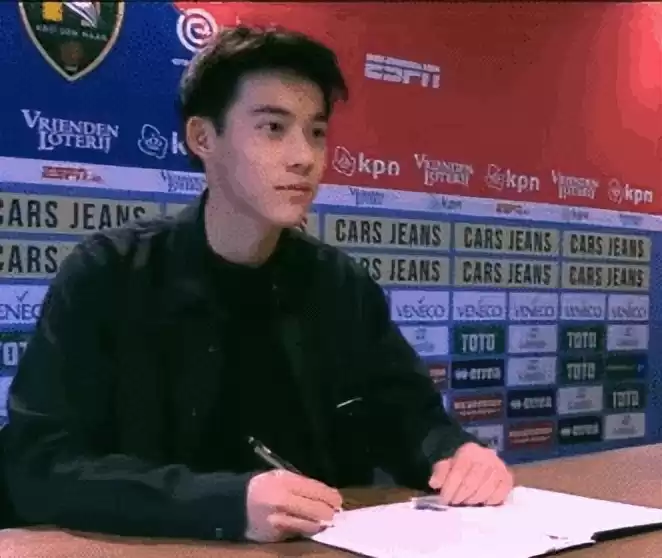 16岁中国足球天才震撼韩国！技术意识获韩媒罕见盛赞，未来巨星已现？