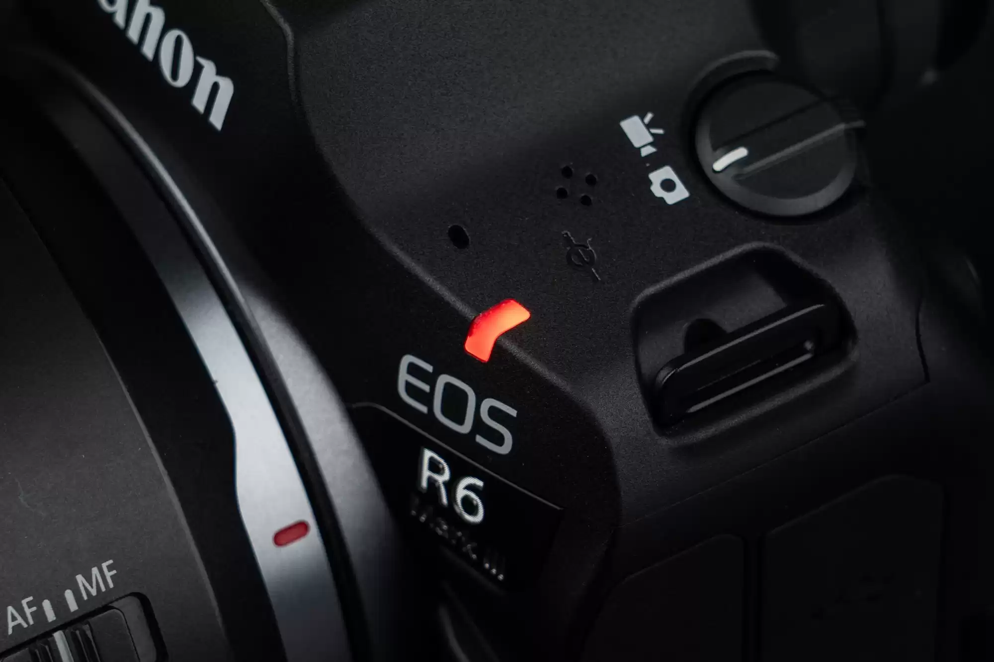 全能王者登场！佳能EOS R6 Mark III深度评测：3250万像素+7K视频，颠覆你的创作想象