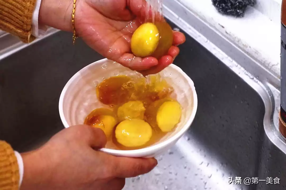 祖传30年河南变蛋秘方大公开！零失败教程，手把手教你做晶莹剔透的变蛋