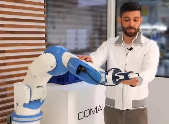 理想增程器生产线大升级!机器人让每颗螺丝都“没脾气” 理想增程器生产线大升级!机器人让每颗螺丝都“没脾气”