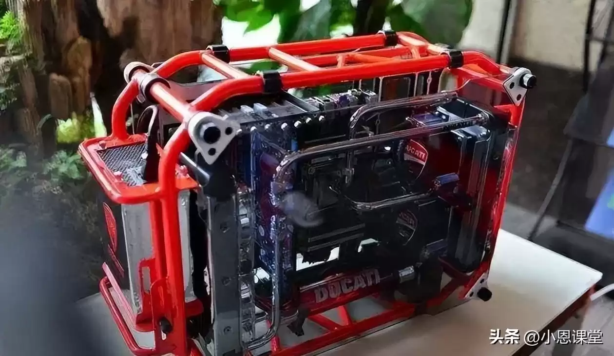 别被“超频”忽悠了！揭秘英特尔处理器的隐藏性能Buff：睿频加速技术