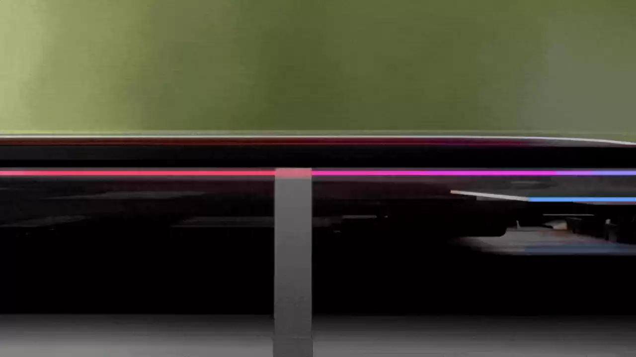 LIPO封装技术:手机屏幕的终极进化?直屏与曲屏之争或将落幕! LIPO封装技术:手机屏幕的终极进化?直屏与曲屏之争或将落幕!