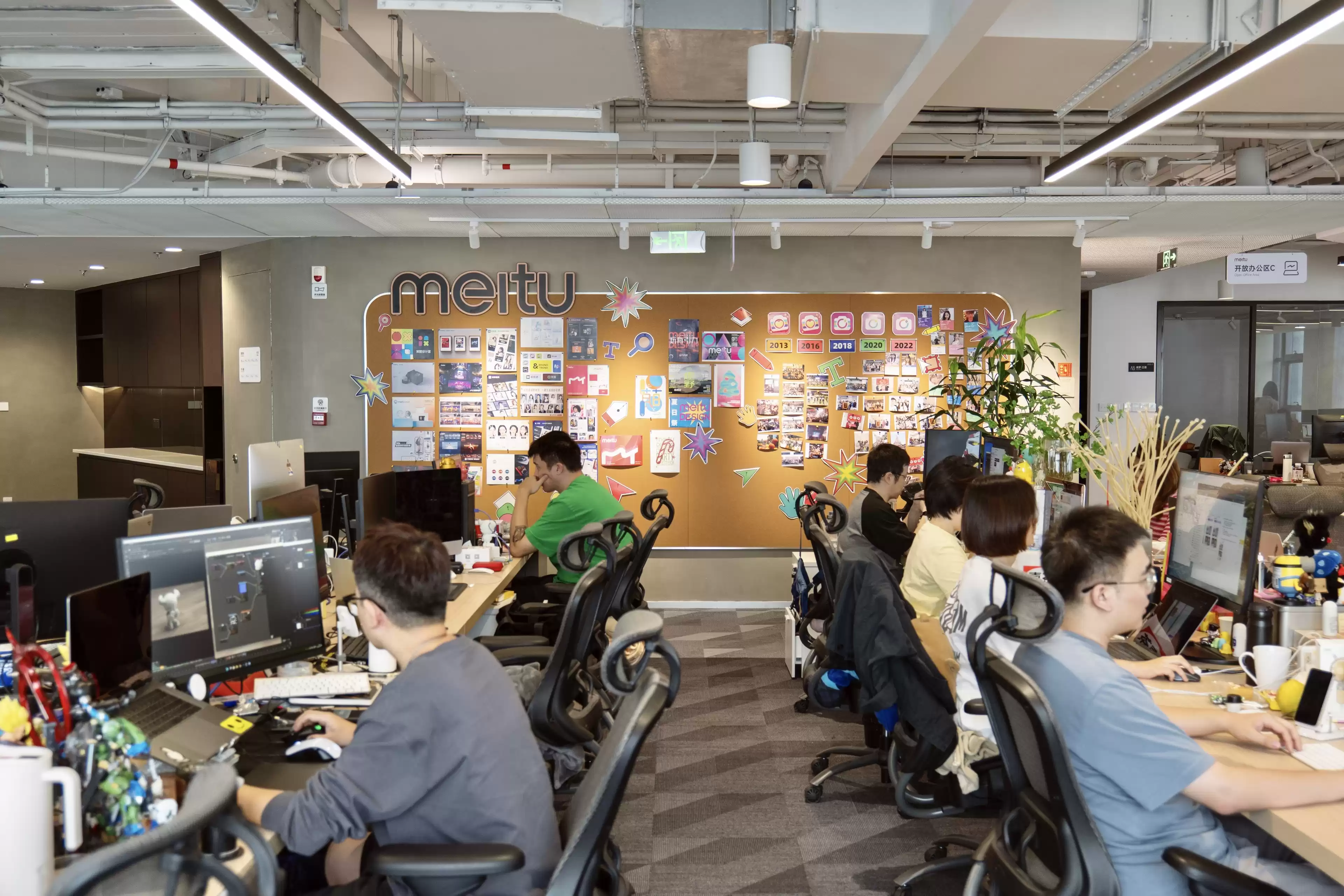 美图绝地反击：一场技术、市场与AI的生死博弈