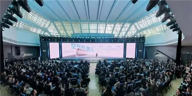 美的空调技术大爆发！无风感8米送风+6Hz省电怪兽，是神器还是噱头？