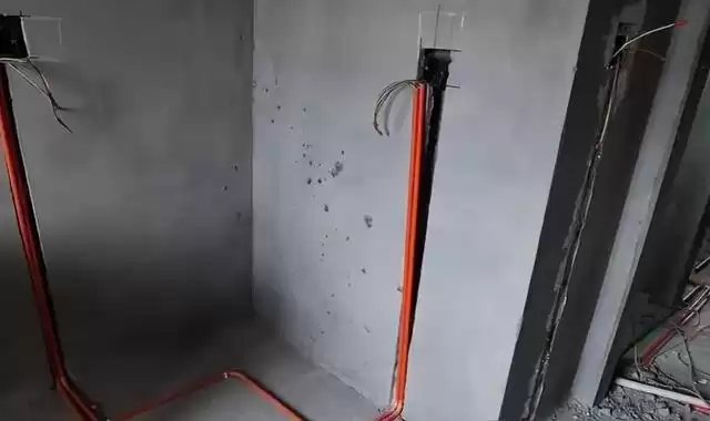 电线安装革命：浙江师傅的明装智慧，告别凿墙烦恼！
