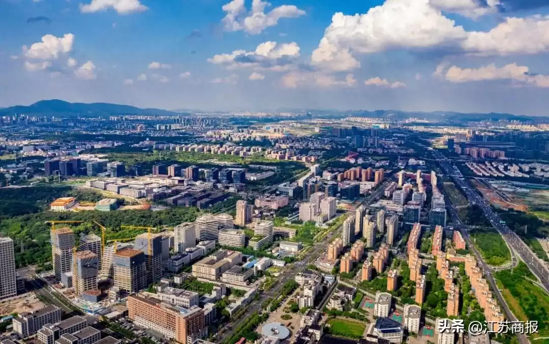 数字文化新高地：雨花台区如何用“技术集群”引爆产业新活力