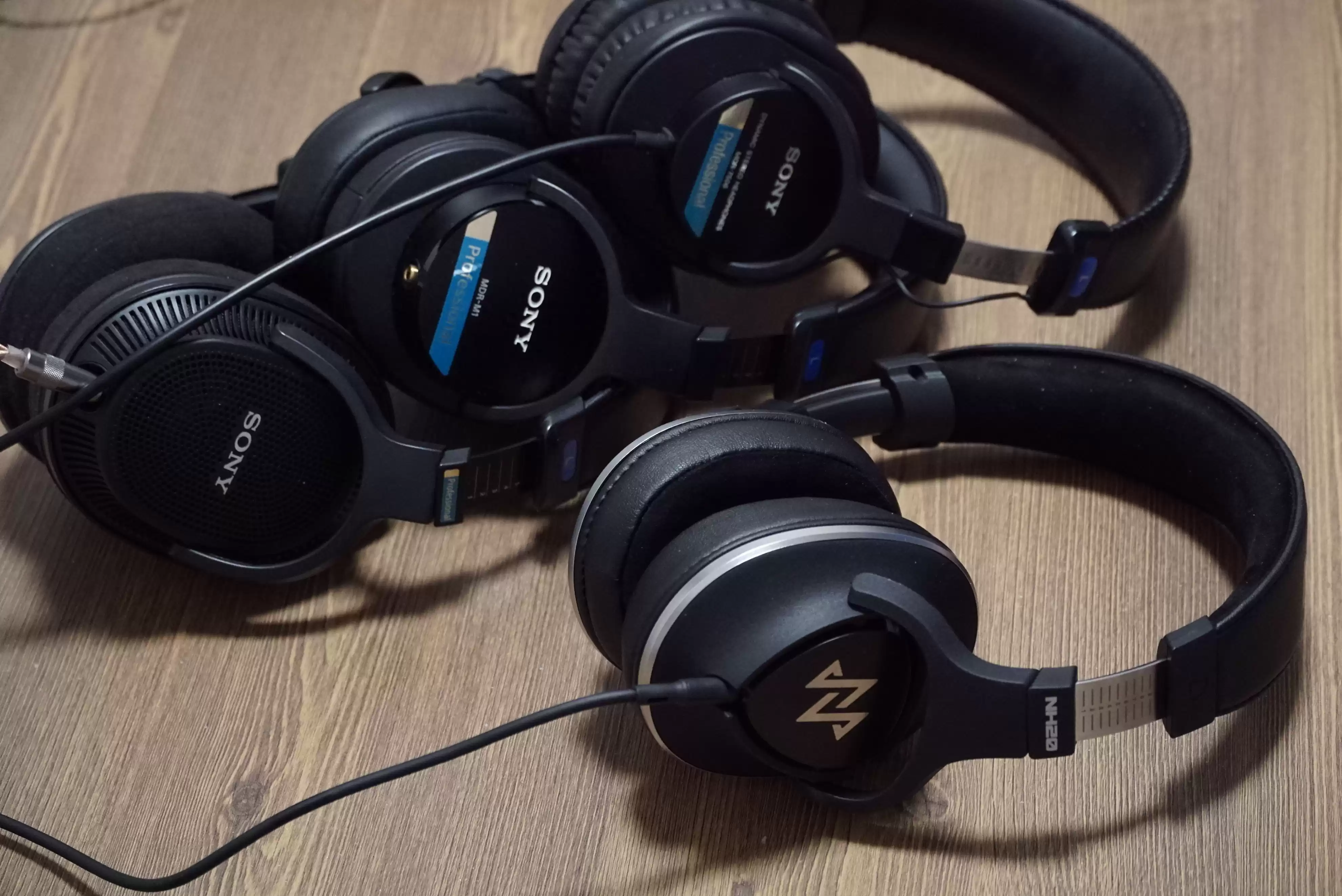 国产监听新王炸！核反应堆材料振膜，超1.5特斯拉磁通，正面硬刚索尼！