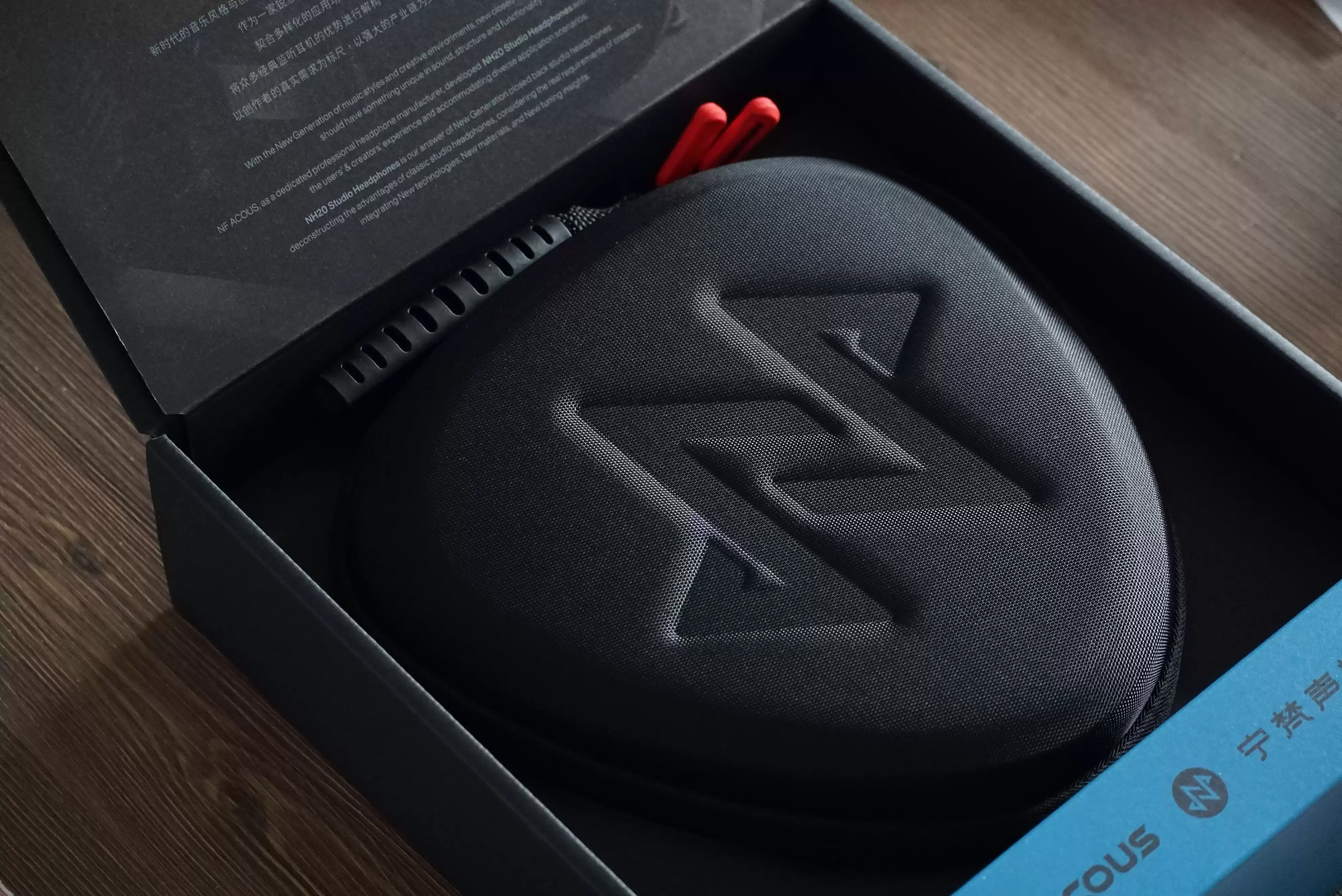 国产监听新王炸！核反应堆材料振膜，超1.5特斯拉磁通，正面硬刚索尼！