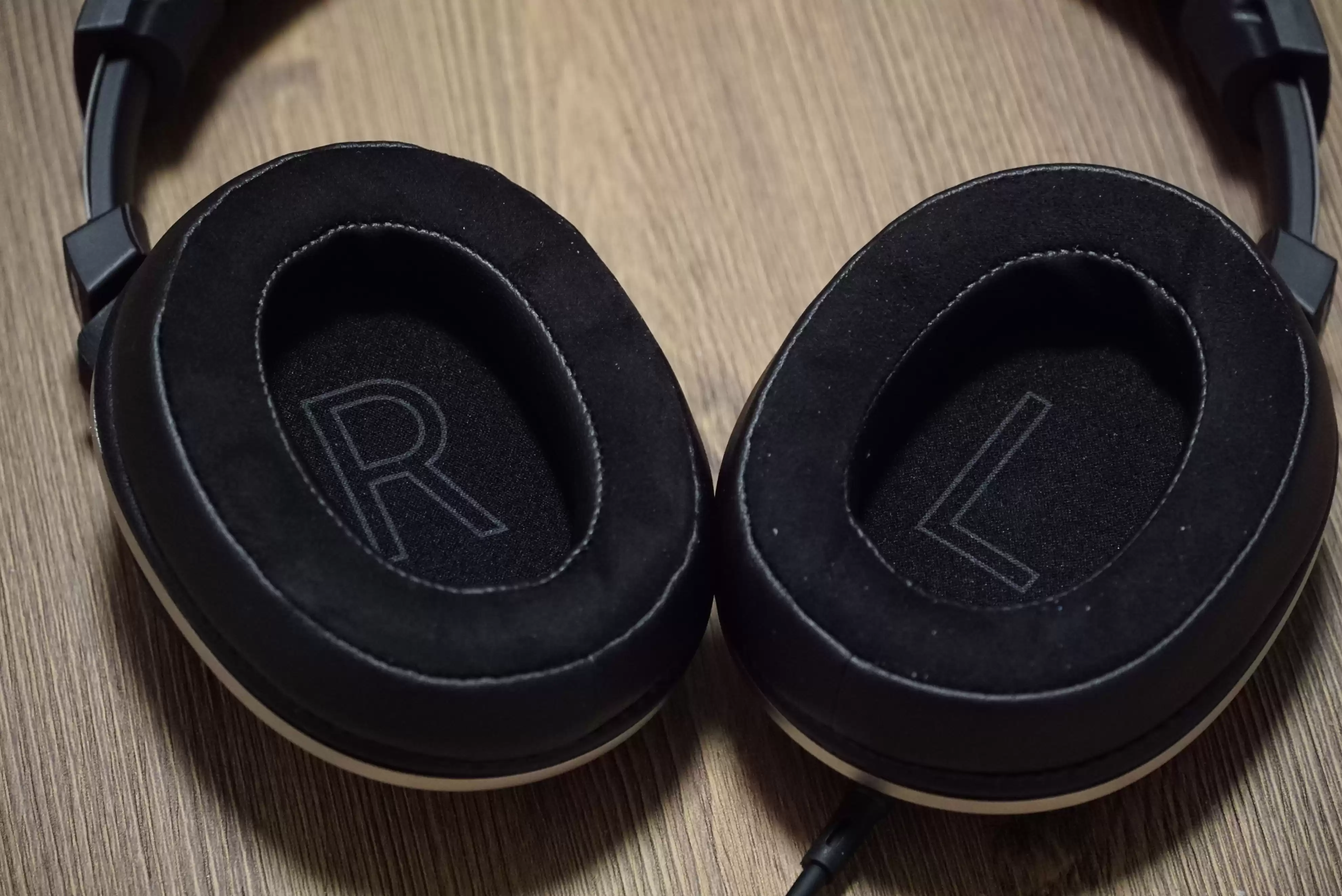 国产监听新王炸！核反应堆材料振膜，超1.5特斯拉磁通，正面硬刚索尼！