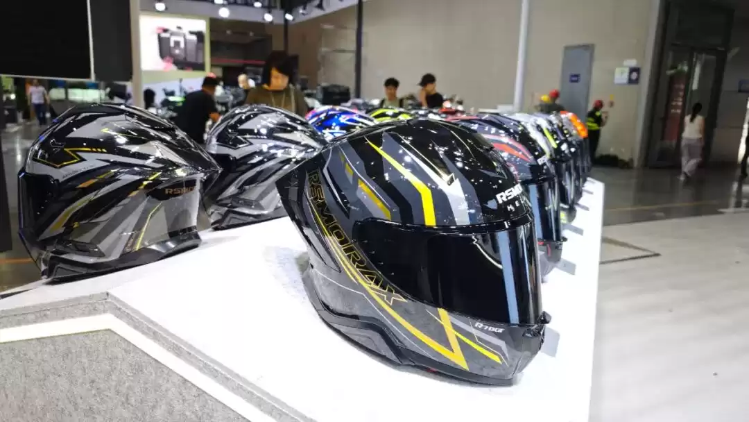 颠覆骑行安全！摩雷士2025摩博会亮出尖端头盔技术，新品牌“觉势”重新定义“入门级”天花板