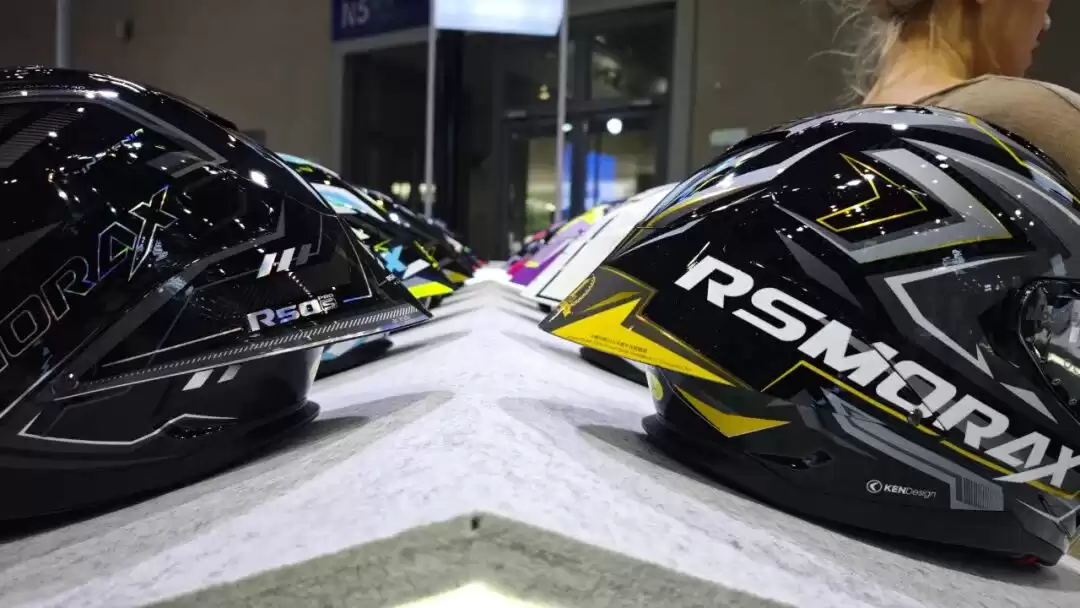 颠覆骑行安全！摩雷士2025摩博会亮出尖端头盔技术，新品牌“觉势”重新定义“入门级”天花板