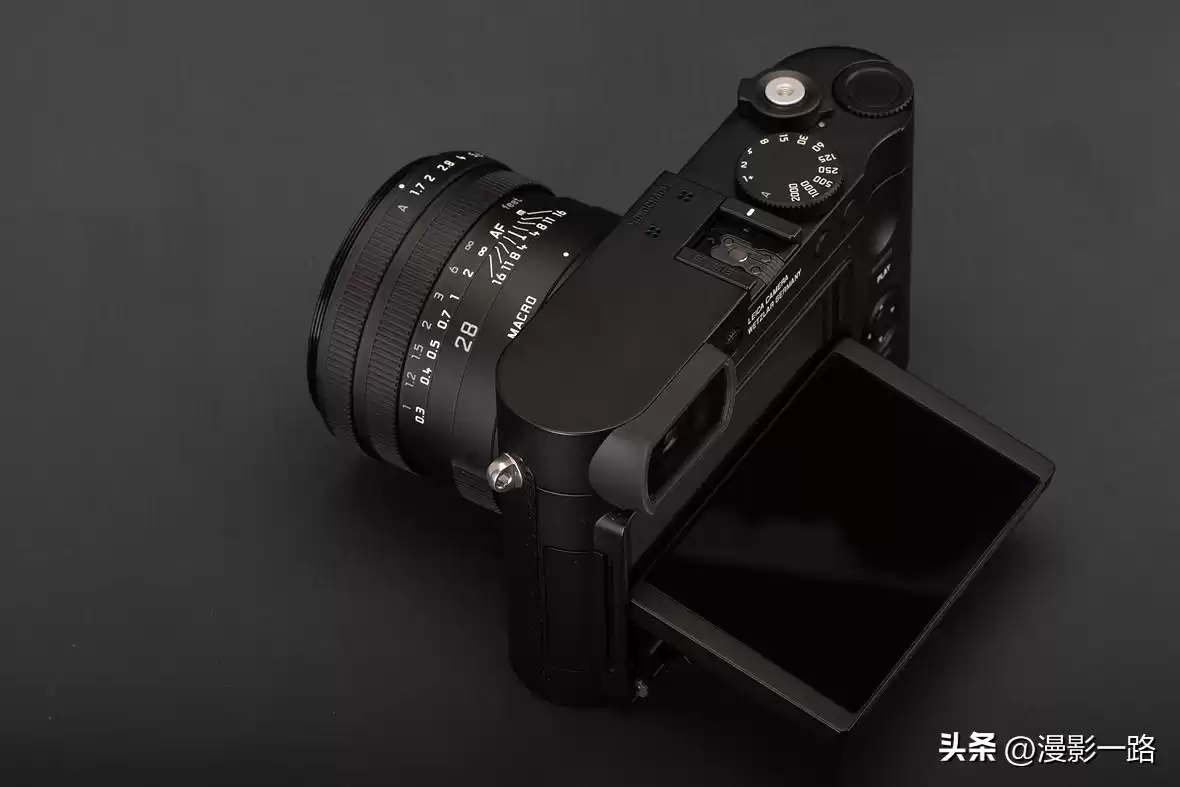 颠覆色彩霸权！徕卡Q3 Monochrom如何定义黑白摄影新标准