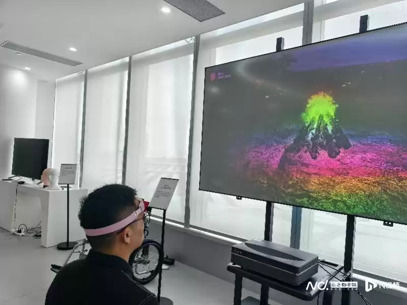 脑机接口革命：广州科学家实现轮椅意念控制，专注力训练一键开启！