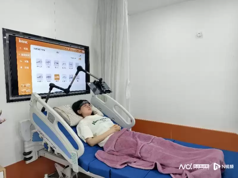 脑机接口革命：广州科学家实现轮椅意念控制，专注力训练一键开启！