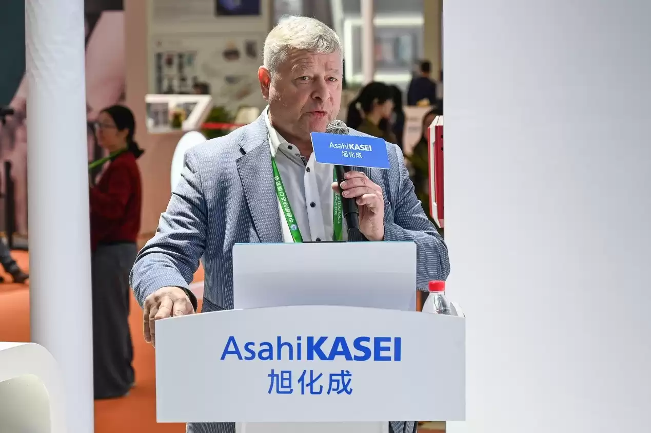 铅酸电池末日已至？乙腈电解液如何引爆中国“铅改锂”革命