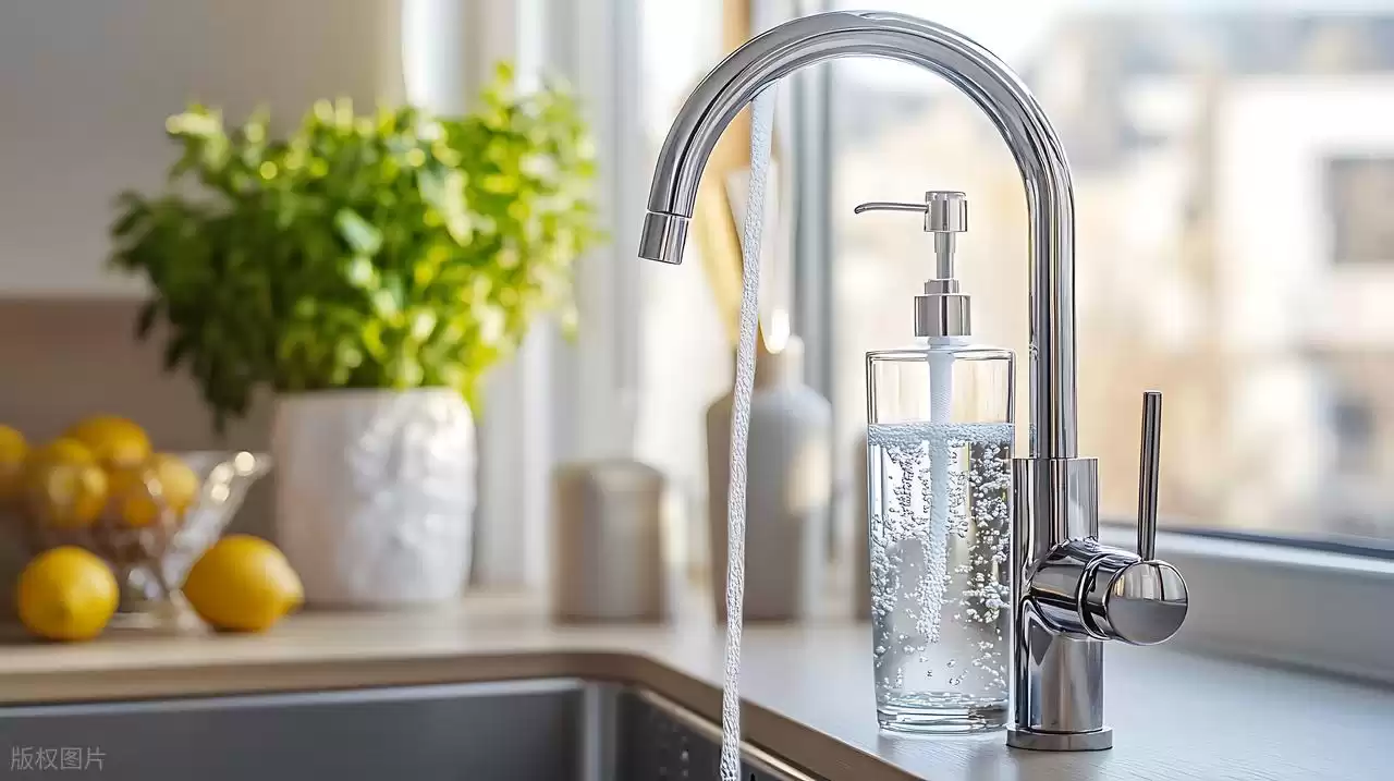 净水器参数终极解密：3分钟看懂TDS、通量，从此选购不踩坑！