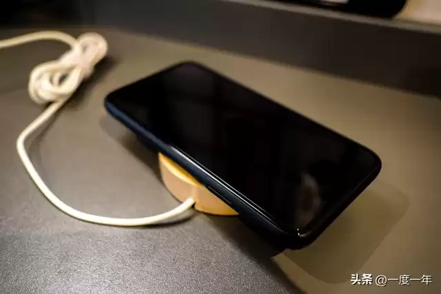 无线充电终极指南：原理揭秘与未来革命-第2张图片-正海烽科技 - 领先的只能推广行业，智能制造解决方案提供商