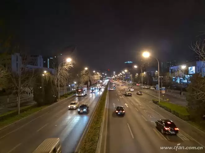 五摄颠覆影像！诺基亚9 PureView：PureView技术重塑手机摄影极限