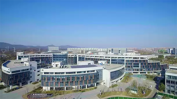 探寻山城里的信息技术摇篮：重庆江北信息技术学校到底有啥子不一样？