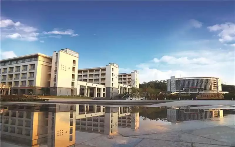 探寻广州白云职业技术学院的发展与特色-第1张图片-正海烽科技 - 领先的只能推广行业，智能制造解决方案提供商