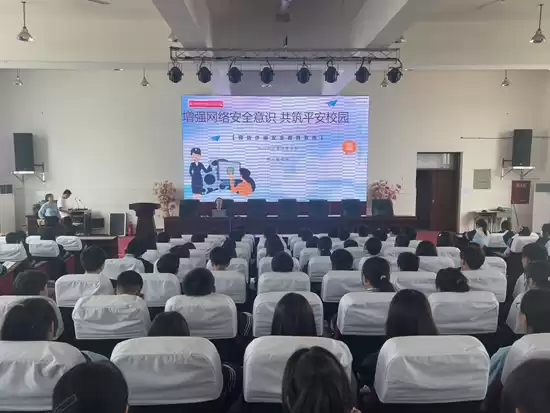 探寻洪雅那所让学生和家长都竖起大拇指的电子职业技术学校