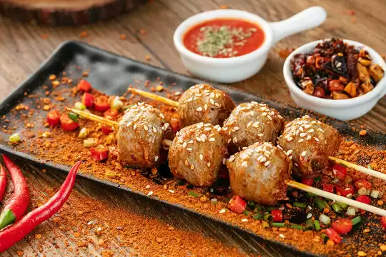 探寻烤小肠的江湖秘诀：从安顺古法到家庭巧制-第2张图片-正海烽科技 - 领先的只能推广行业，智能制造解决方案提供商