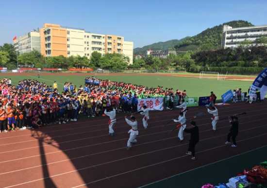 探秘杭州万向职业技术学院贴吧：在校生与毕业生的真实声音