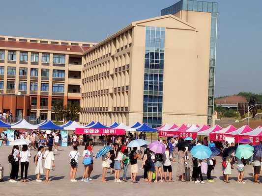 探秘泸州那所老牌技工学校，听说从这里出来的学生都不愁找工作