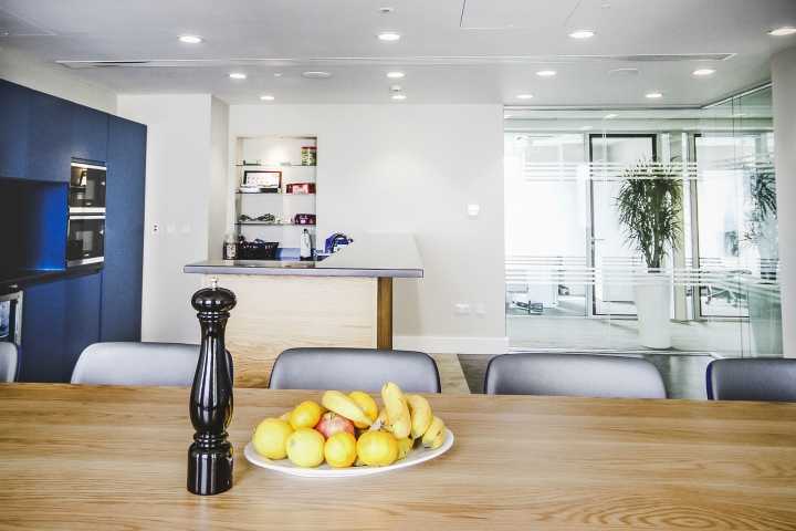 探秘生物技术家：那些改变世界的幕后英雄-第1张图片-正海烽科技 - 领先的只能推广行业，智能制造解决方案提供商