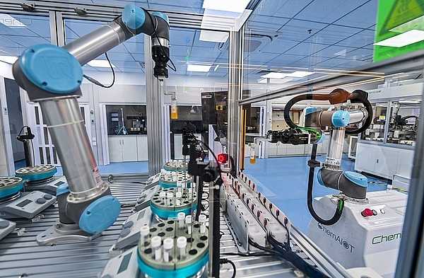 探秘生物技术家：那些改变世界的幕后英雄-第2张图片-正海烽科技 - 领先的只能推广行业，智能制造解决方案提供商