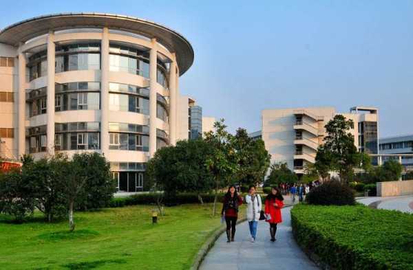 金华职业技术学院教学真章：课堂直通生产线，学子未毕业已“上岗”