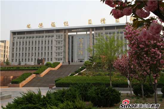 探索技术人才的摇篮：山车商业职业技术学院到底有啥不一样？