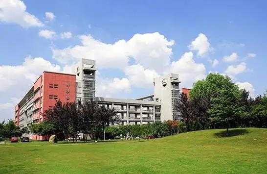 探索江苏经贸职业技术学院学报：你的学术成长伙伴与经贸领域研究宝库