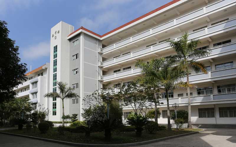 探访福建中天技术学校：这里的学生为啥还没毕业就被企业盯上？