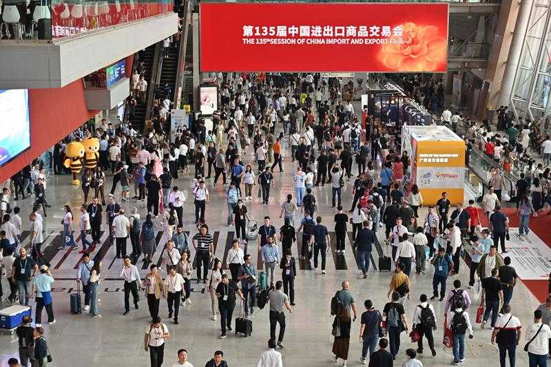 擦窗机器人里的“小巨人”：看山西嘉世达如何用一块抹布擦亮全球