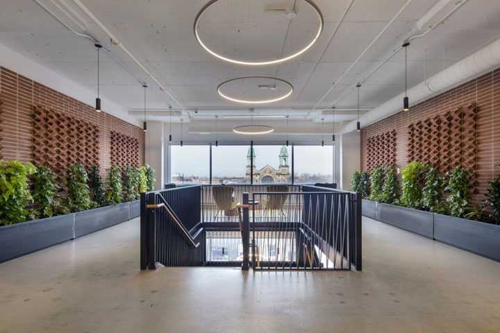 智能化楼梯设计，让建筑安全迈上新台阶